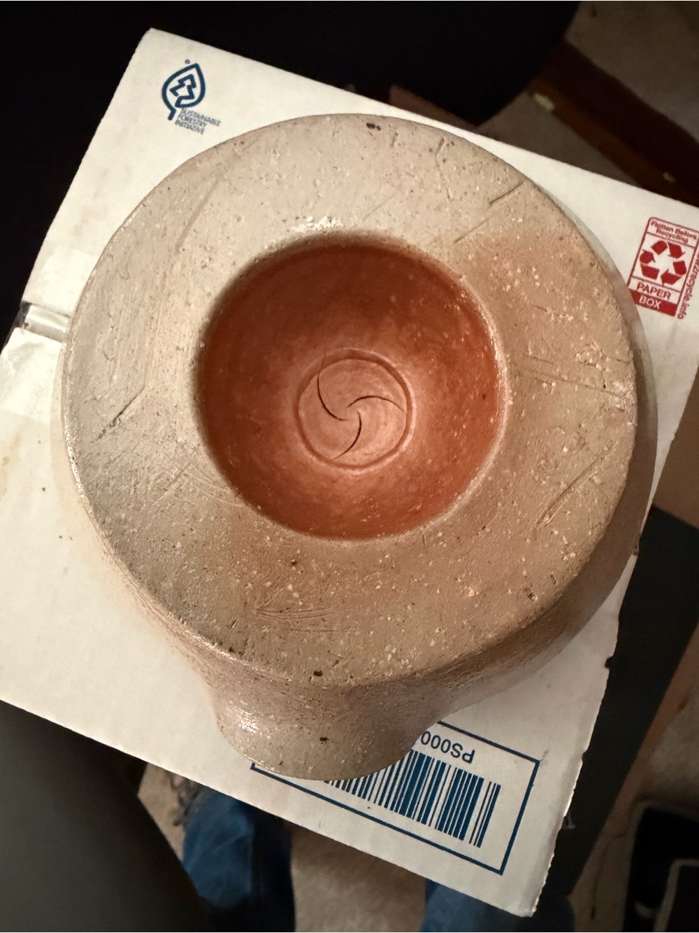 Salmon Falls Stoneware Juicer - Blue / Green Vine - Picture 3 of 12